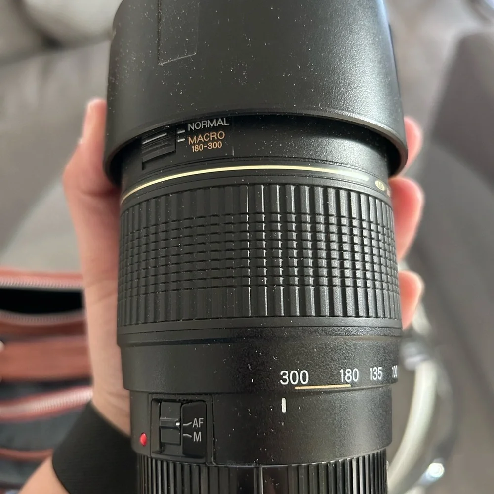 Canon EOS REBEL T5 Camera